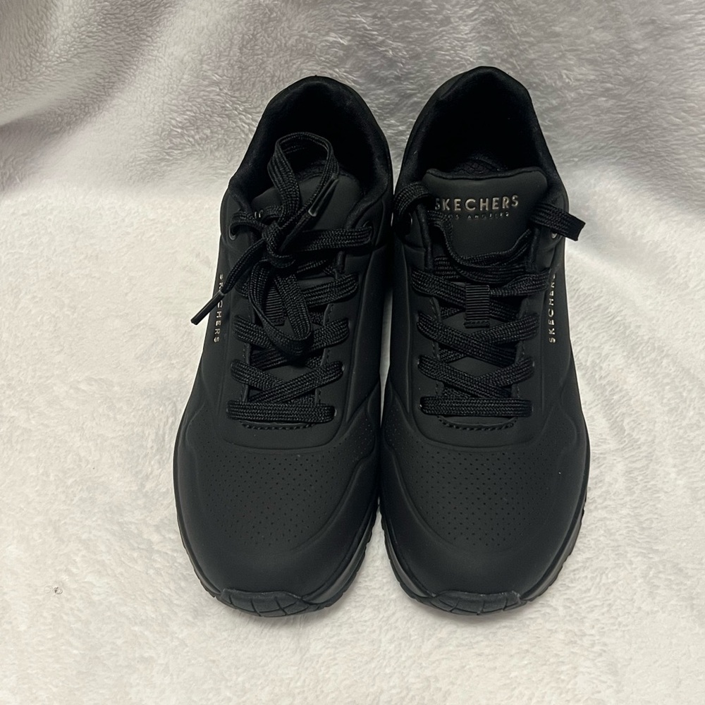 Skechers Black Lightweight Sneakers for Everyday Comfort